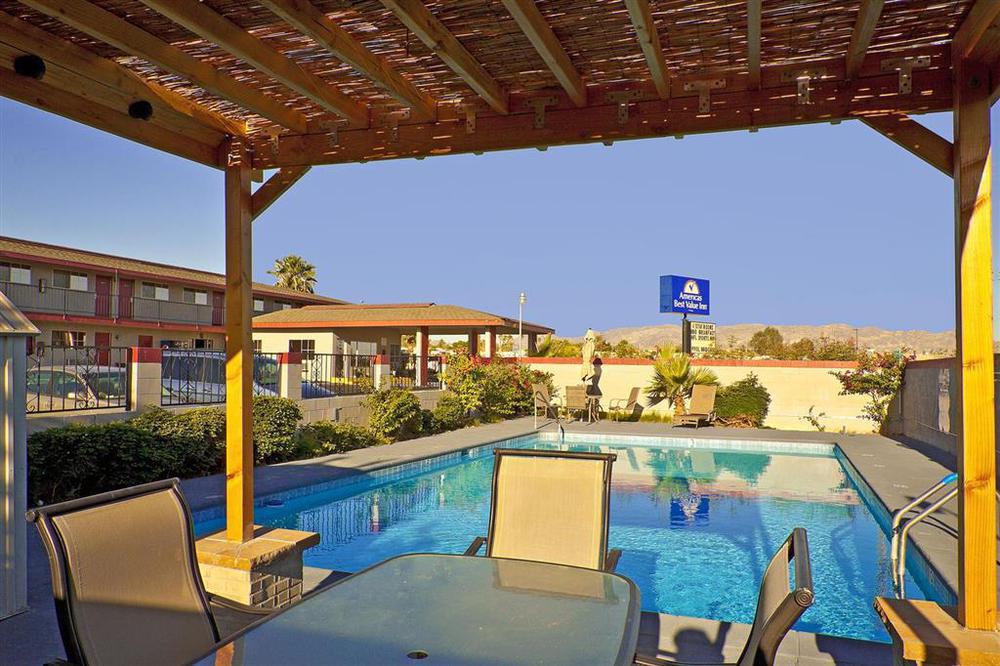Americas Best Value Inn נידלס מתקנים תמונה