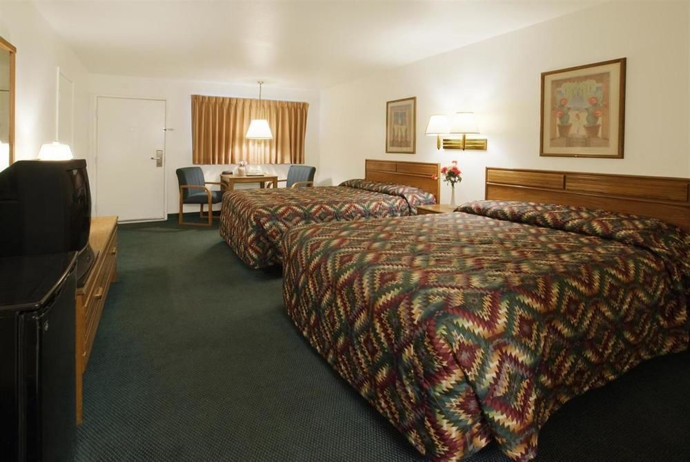 Americas Best Value Inn נידלס מראה חיצוני תמונה